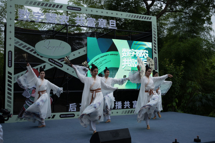 1cdac0e52b3a378624da7ceb054322e.jpg 1cdac0e52b3a378624da7ceb054322e.jpg
