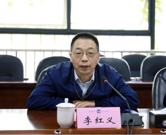 全国人才流动中心就业服务处处长李红义来校调研指导