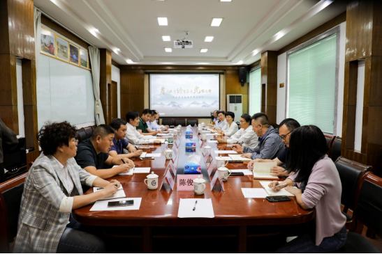 苏溪镇党委书记贾荣文,党委副书记陈晶