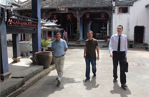 此前,党委副书记卢立明非常关心朝阳村的发展状况