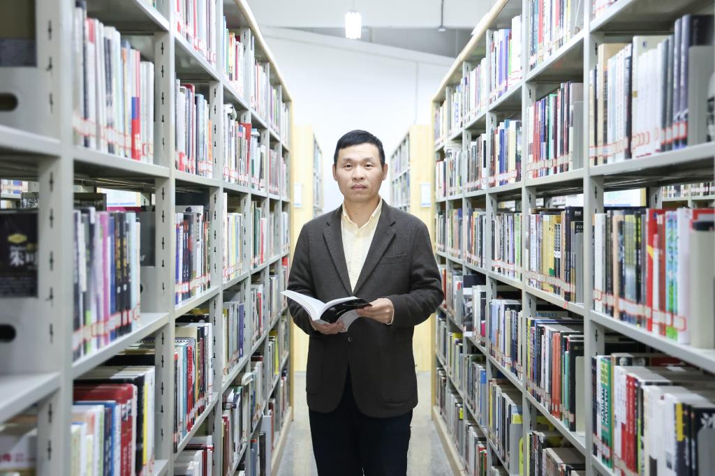 杨文兵 教授-义乌工商职业技术学院